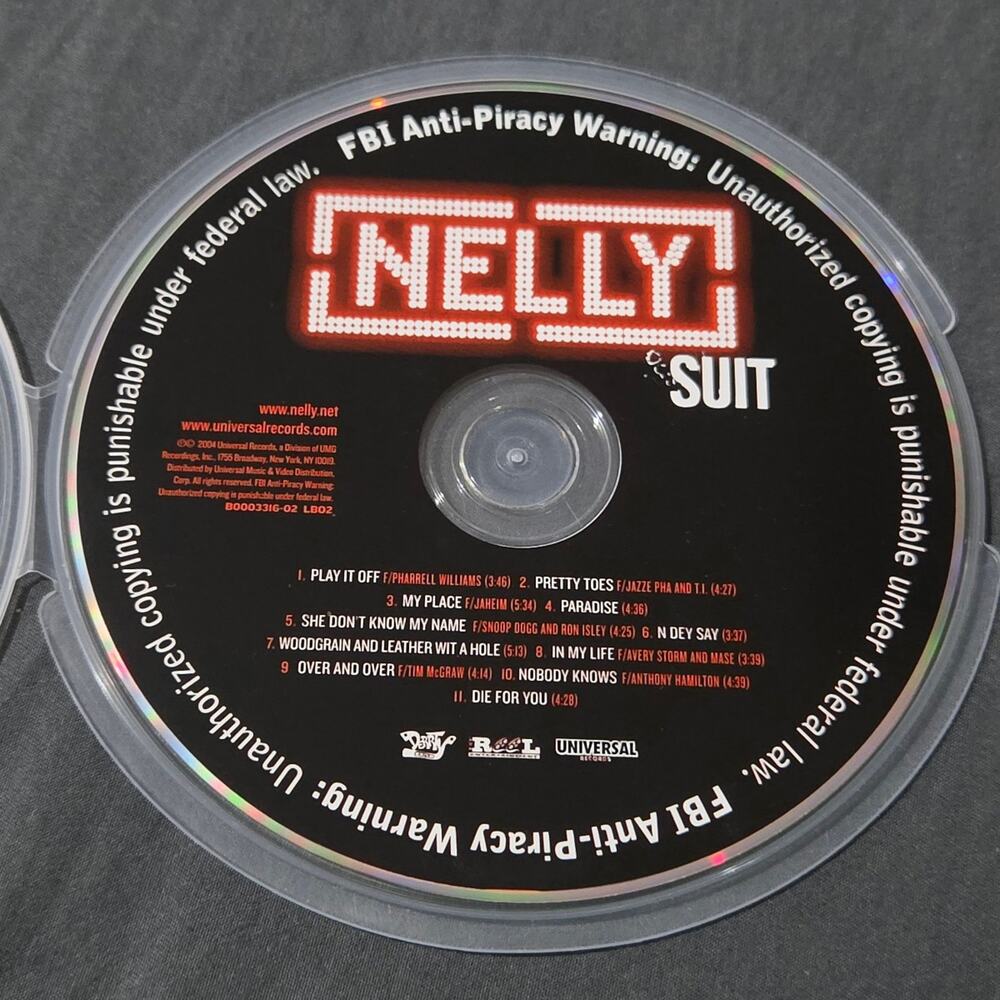 Vtg 2004 Nelly Suit CD Rap Hip Hop